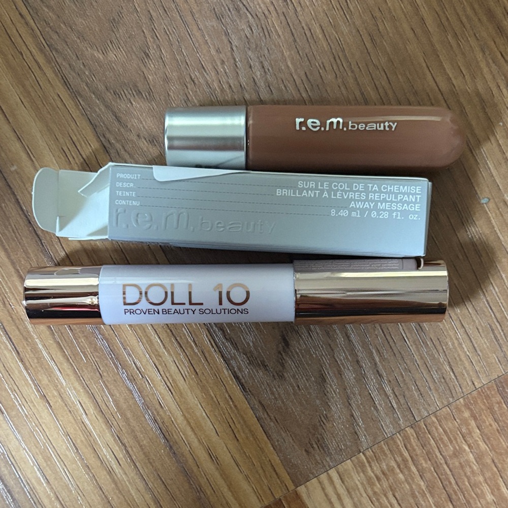 REM Lip Gloss - away message and doll 10 in I can